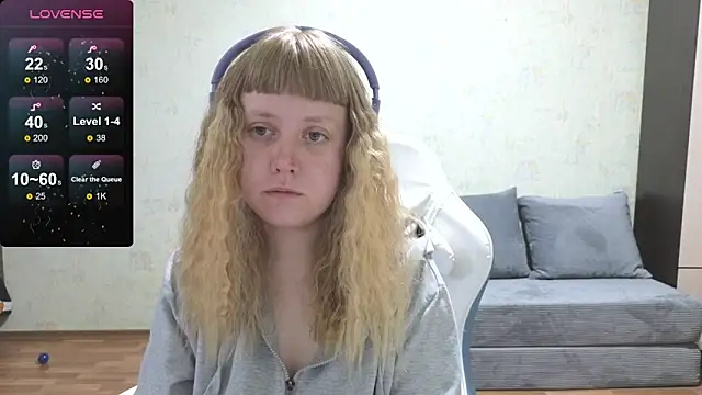 June shy0 online show from 05/17/26, 06:57