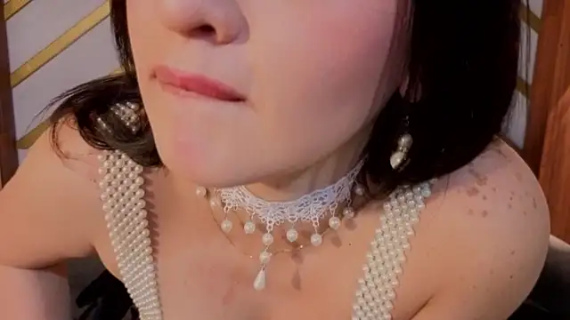 Emma gatess online show from 11/15/25, 12:31