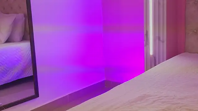 Emma gatess online show from 04/15/26, 12:53