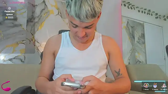 ryan carter08 online show from 12/22/25, 02:55