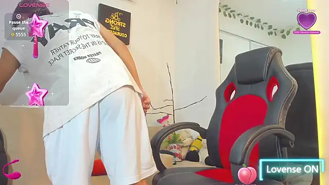 ryan carter08 online show from 10/26/25, 01:39