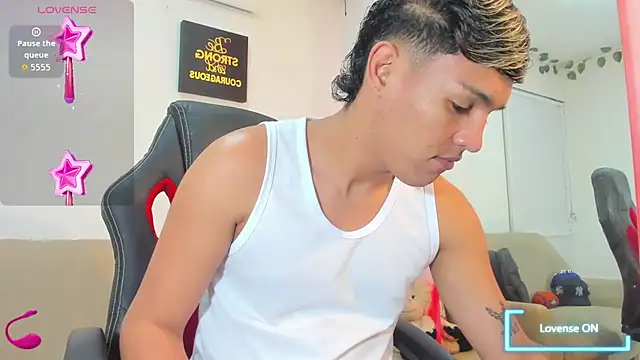 ryan carter08 online show from 11/15/25, 03:10