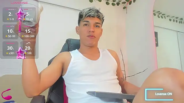 ryan carter08 online show from 11/14/25, 03:10