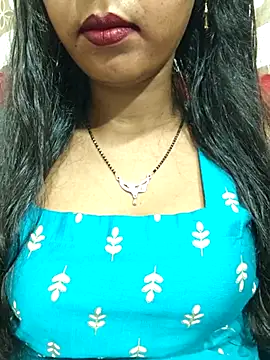Snapshot of Sharmila-Singh chatting on 07/05/26, 07:37 Sharmila-Singh online show from 07/05/26, 07:37