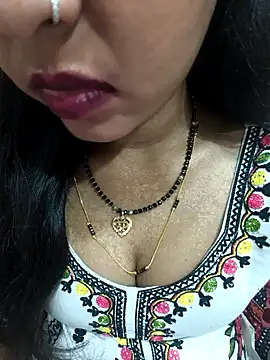 Snapshot of Sharmila-Singh chatting on 06/05/26, 07:08 Sharmila-Singh online show from 06/05/26, 07:08