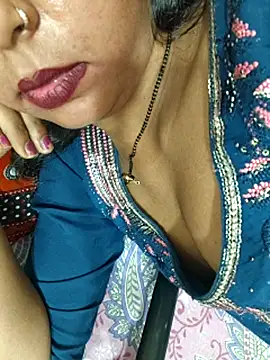 Snapshot of Sharmila-Singh chatting on 07/08/26, 08:31 Sharmila-Singh online show from 07/08/26, 08:31