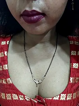 Snapshot of Sharmila-Singh chatting on 07/07/26, 06:47 Sharmila-Singh online show from 07/07/26, 06:47