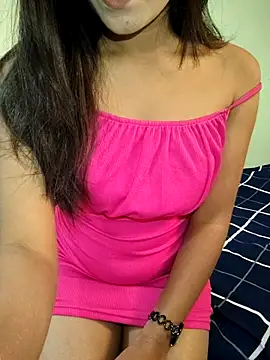 Snapshot of Meenakshi_ chatting on 11/16/25, 01:43 Meenakshi online show from 11/16/25, 01:43