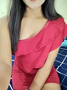 Snapshot of Meenakshi_ chatting on 12/01/25, 01:17 Meenakshi online show from 12/01/25, 01:17