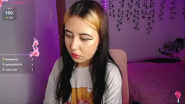 Snapshot of Sunset_pink chatting on 12/21/24, 05:47 Sunset pink online show from 12/21/24, 05:47