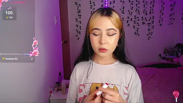 Snapshot of Sunset_pink chatting on 12/21/24, 02:41 Sunset pink online show from 12/21/24, 02:41