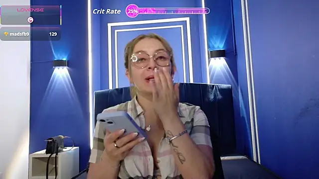 Snapshot of _isaabellaa chatting on 02/04/26, 04:13 isaabellaa online show from 02/04/26, 04:13