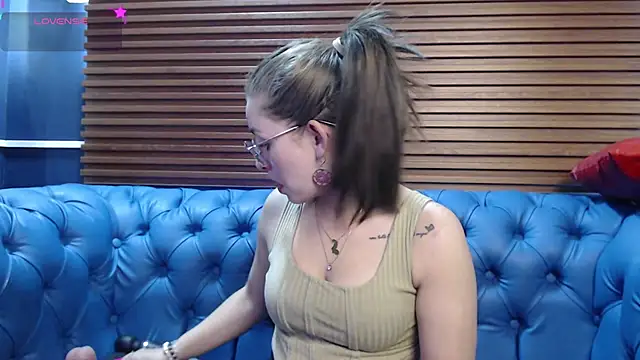  isaabellaa online show from 03/21/25, 11:44