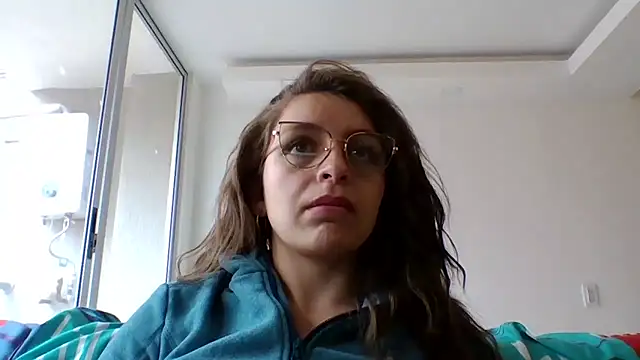 Snapshot of _isaabellaa chatting on 02/24/26, 12:28 isaabellaa online show from 02/24/26, 12:28