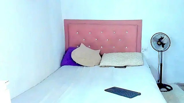 Criss Ariana online show from 09/22/25, 09:32