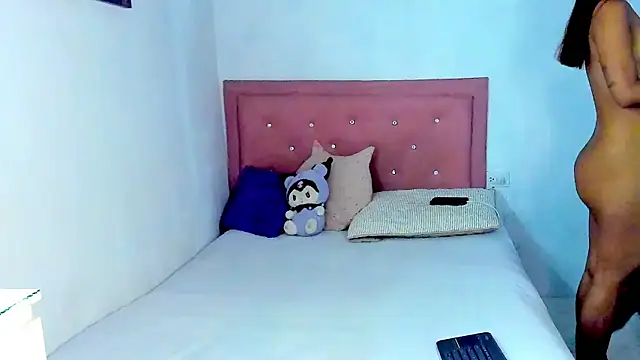 Criss Ariana online show from 09/19/25, 04:44