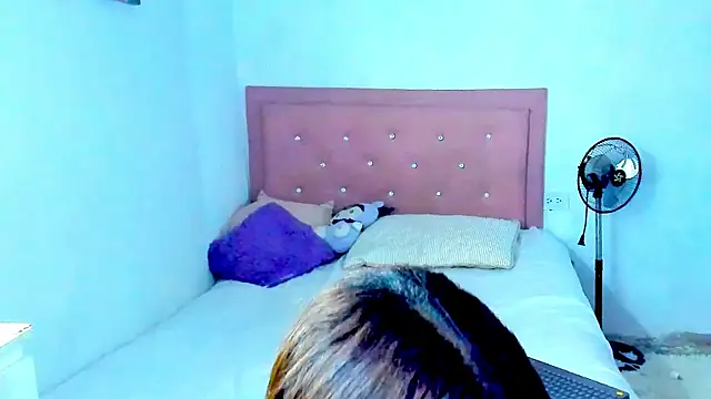 Criss Ariana online show from 09/21/25, 08:36