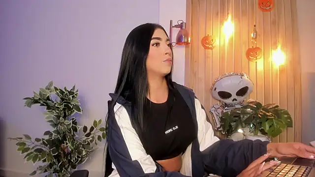 AriRobert  online show from 10/13/25, 03:19