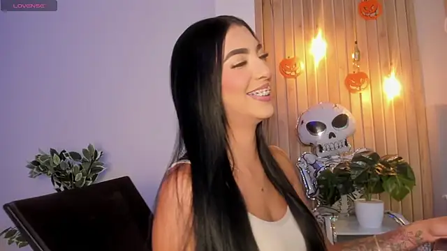 AriRobert  online show from 10/17/25, 03:54