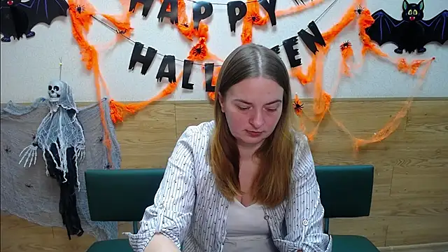 FreyaDak online show from 11/06/25, 06:12