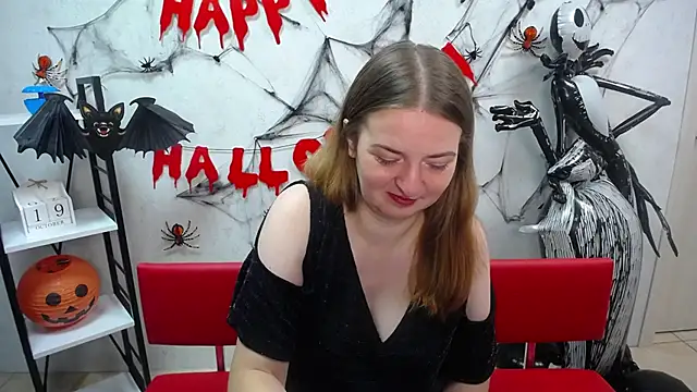 FreyaDak online show from 10/19/25, 05:21