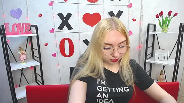 Snapshot of BeatriceFly chatting on 03/15/25, 09:52 BeatriceFly online show from 03/15/25, 09:52