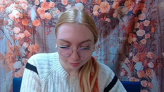 BeatriceFly online show from 11/06/25, 12:42