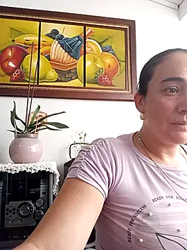 Snapshot of skayhot_ chatting on 03/06/25, 04:38 skayhot online show from 03/06/25, 04:38