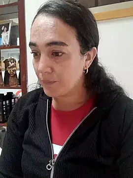 Snapshot of skayhot_ chatting on 10/20/25, 01:33 skayhot online show from 10/20/25, 01:33