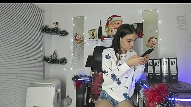 YUKIODAVIS online show from 12/16/25, 01:04