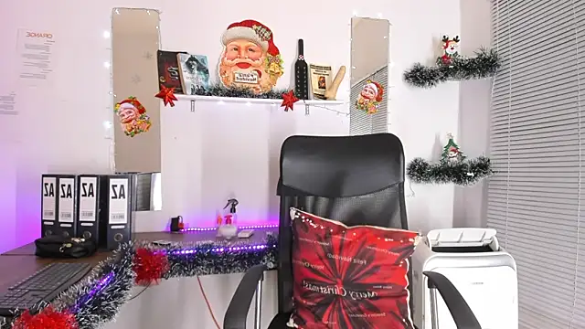 YUKIODAVIS online show from 11/28/25, 02:39