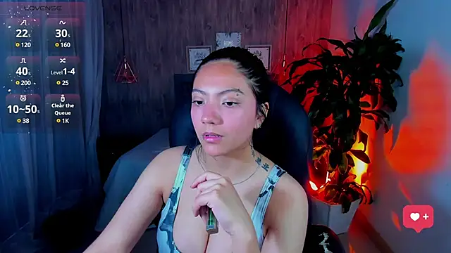 Snapshot of miichael_black chatting on 03/05/25, 02:01 miichael black online show from 03/05/25, 02:01