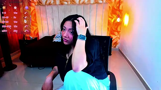 Snapshot of miichael_black chatting on 06/14/26, 07:04 miichael black online show from 06/14/26, 07:04