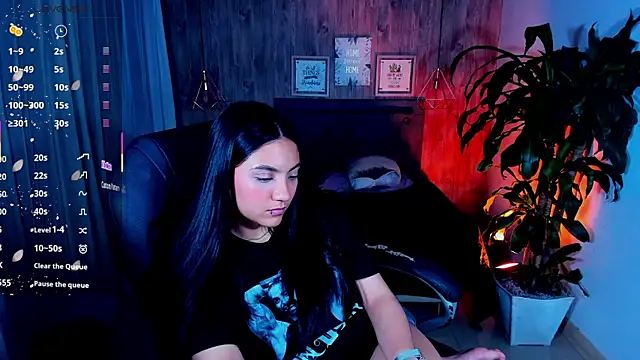 miichael black online show from 11/08/25, 09:13