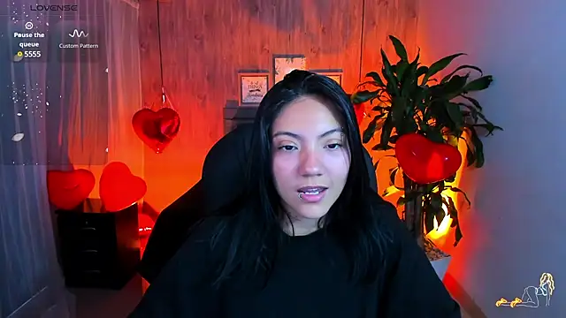 Snapshot of miichael_black chatting on 02/15/25, 01:38 miichael black online show from 02/15/25, 01:38