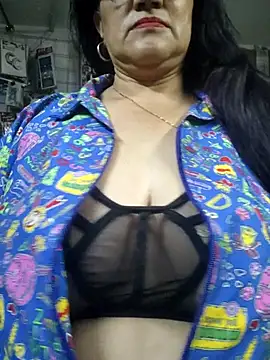 Snapshot of Edged_Hot69 chatting on 01/15/26, 10:35 Edged Hot69 online show from 01/15/26, 10:35