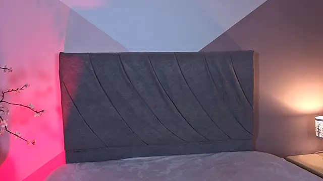 miaablack online show from 11/06/25, 08:13