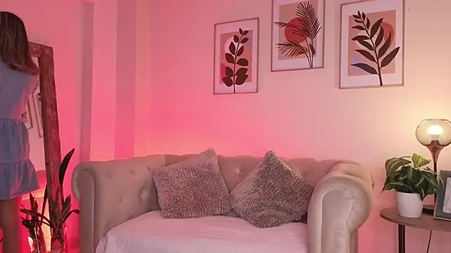 DahianaWalcott online show from 03/05/26, 05:31