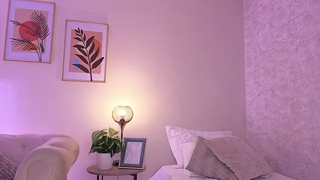 DahianaWalcott online show from 03/04/26, 04:15