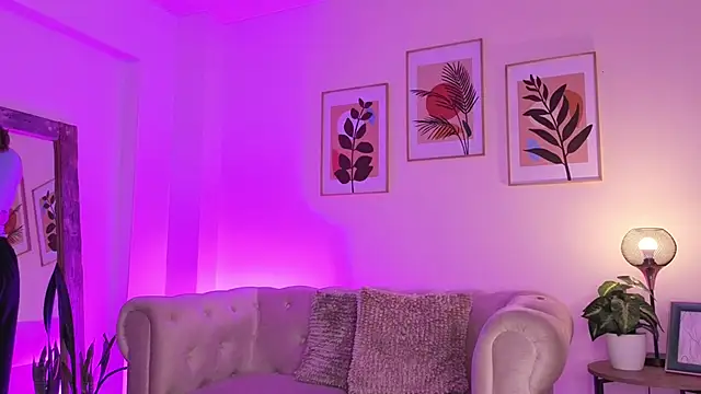 Snapshot of DahianaWalcott chatting on 02/23/26, 03:01 DahianaWalcott online show from 02/23/26, 03:01