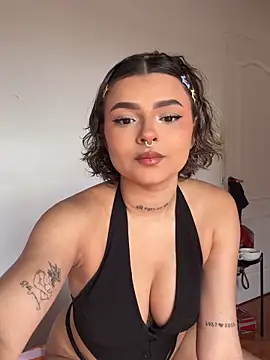 DahianaWalcott online show from 04/02/26, 08:48