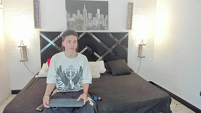 toyboys1 online show from 09/22/25, 03:12
