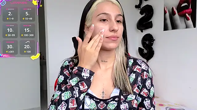 tammyandrade  online show from 10/17/25, 03:47