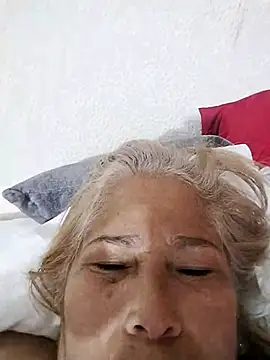 girl amada online show from 11/14/25, 08:51