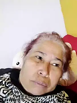 Snapshot of girl_amada chatting on 05/18/26, 06:12 girl amada online show from 05/18/26, 06:12