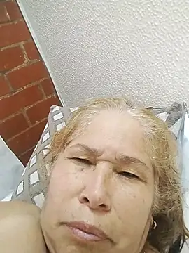 girl amada online show from 01/12/26, 01:51