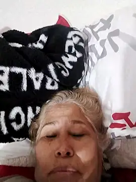 girl amada online show from 11/08/25, 02:48