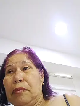 girl amada online show from 04/15/26, 05:06