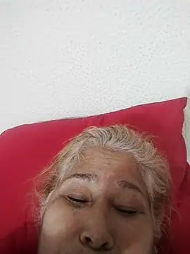 girl amada online show from 11/16/25, 09:30