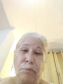 girl amada online show from 10/30/25, 05:21